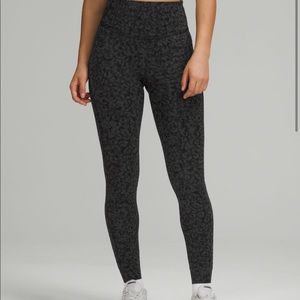 Base Pace High-Rise Tight 28”